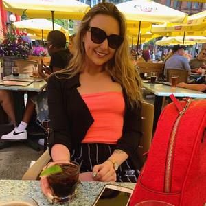 Meet your Posher, Danielle